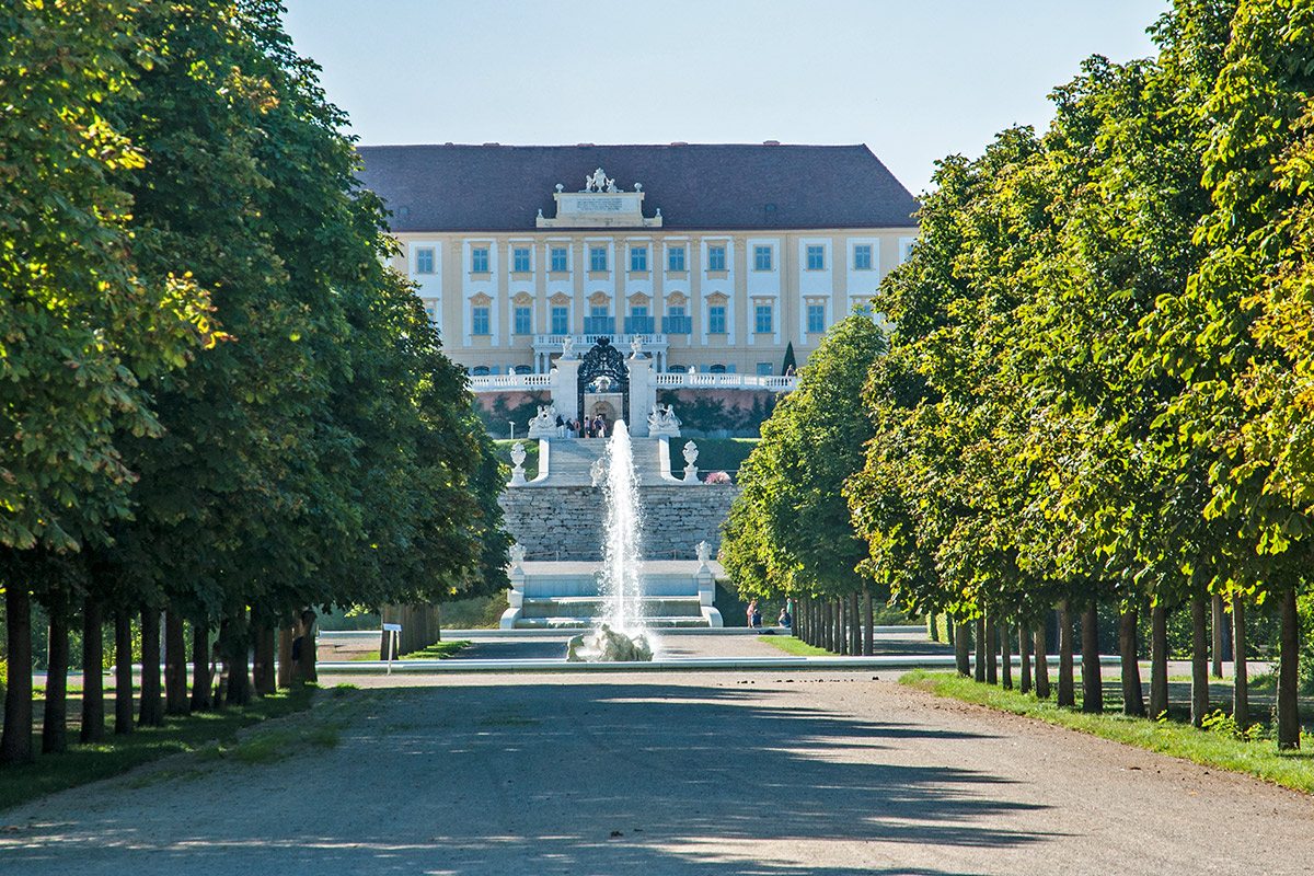 Hrady u susedov - schloss hof