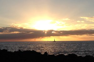 hawaii sunset in paradise