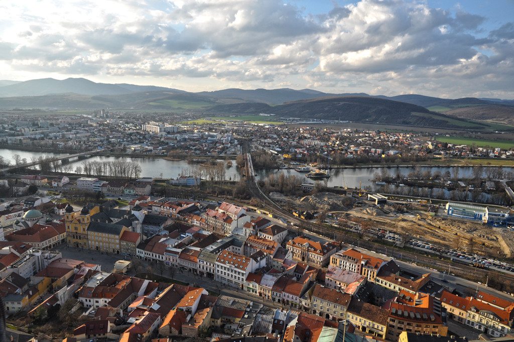 Trenčín - výhľad z Trenčianskeho hradu