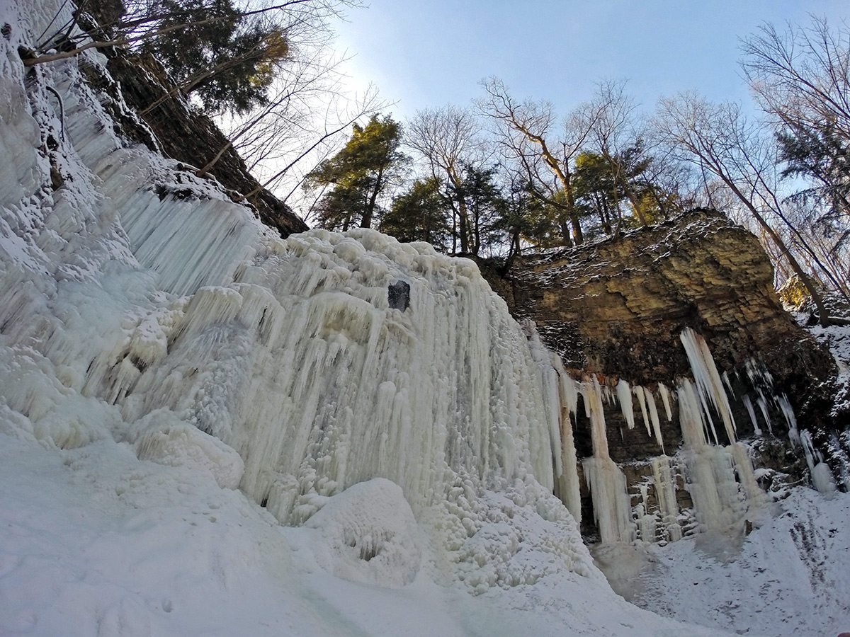 Hamilton, Tiffany waterfall winter