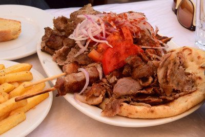 gyros doner souvlaki kebab