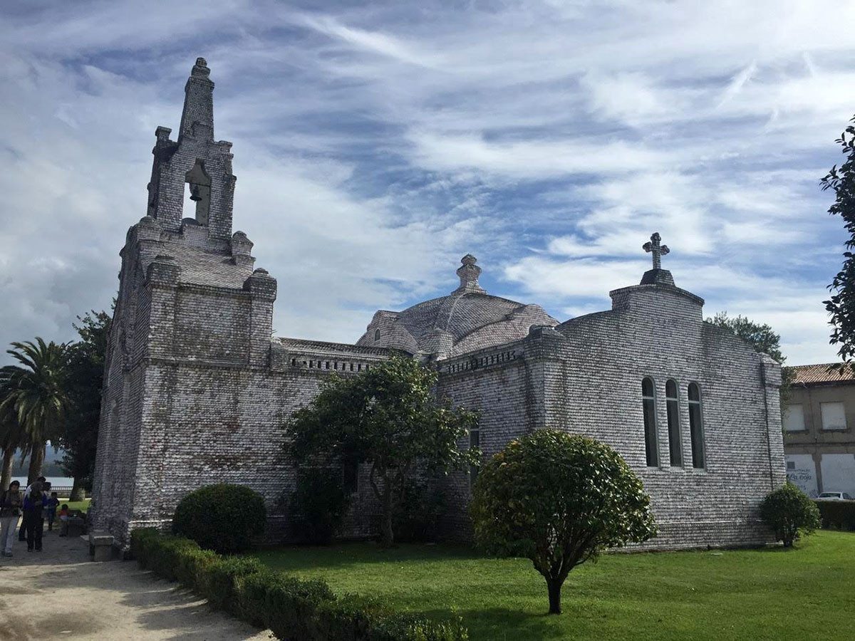 Kostol - Iglesia de las Conchas