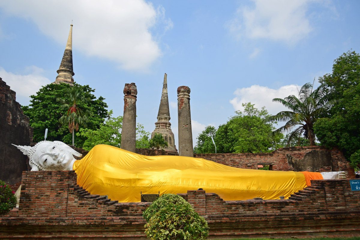 Ležiaci Budha