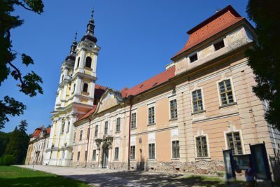 jasovský kaštieľ a kostol - jasov